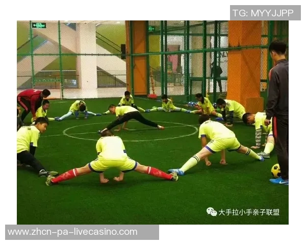 探索足球的乐趣与技巧让每一堂课都充满惊喜与激情